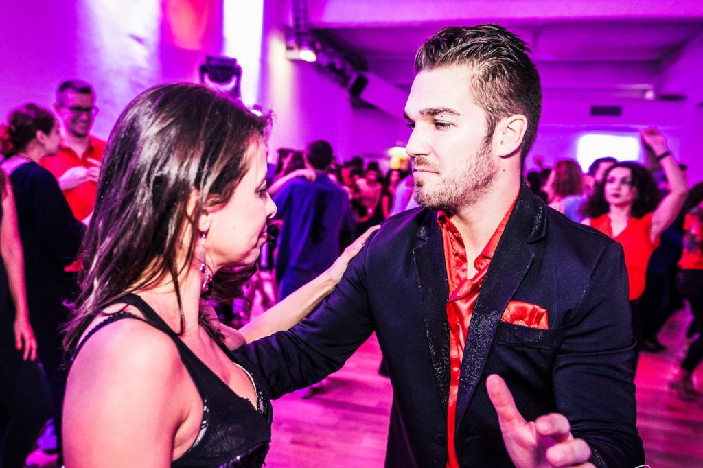 Comment faire danser une fille qui n'y connaît strictement rien ?!